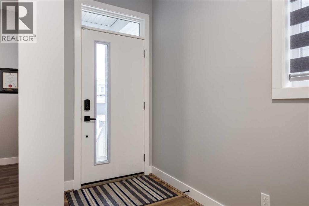 18 South Shore Bay, Chestermere, Alberta  T1X 2R9 - Photo 4 - A2276727