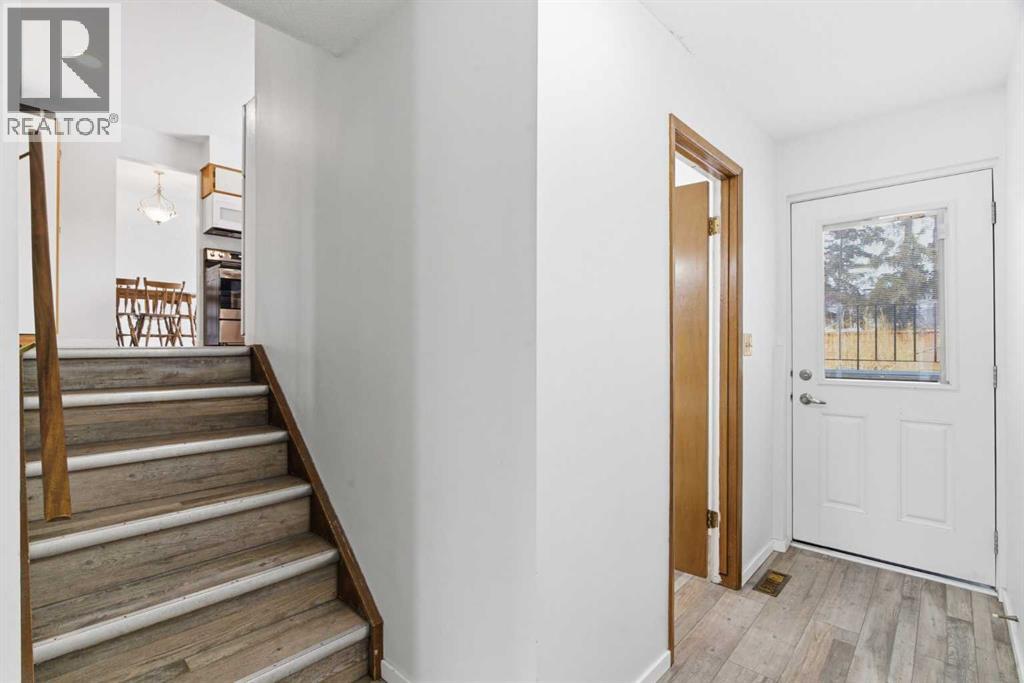 5048 Dalhart Road Nw, Calgary, Alberta  T3A 1V8 - Photo 8 - A2304083