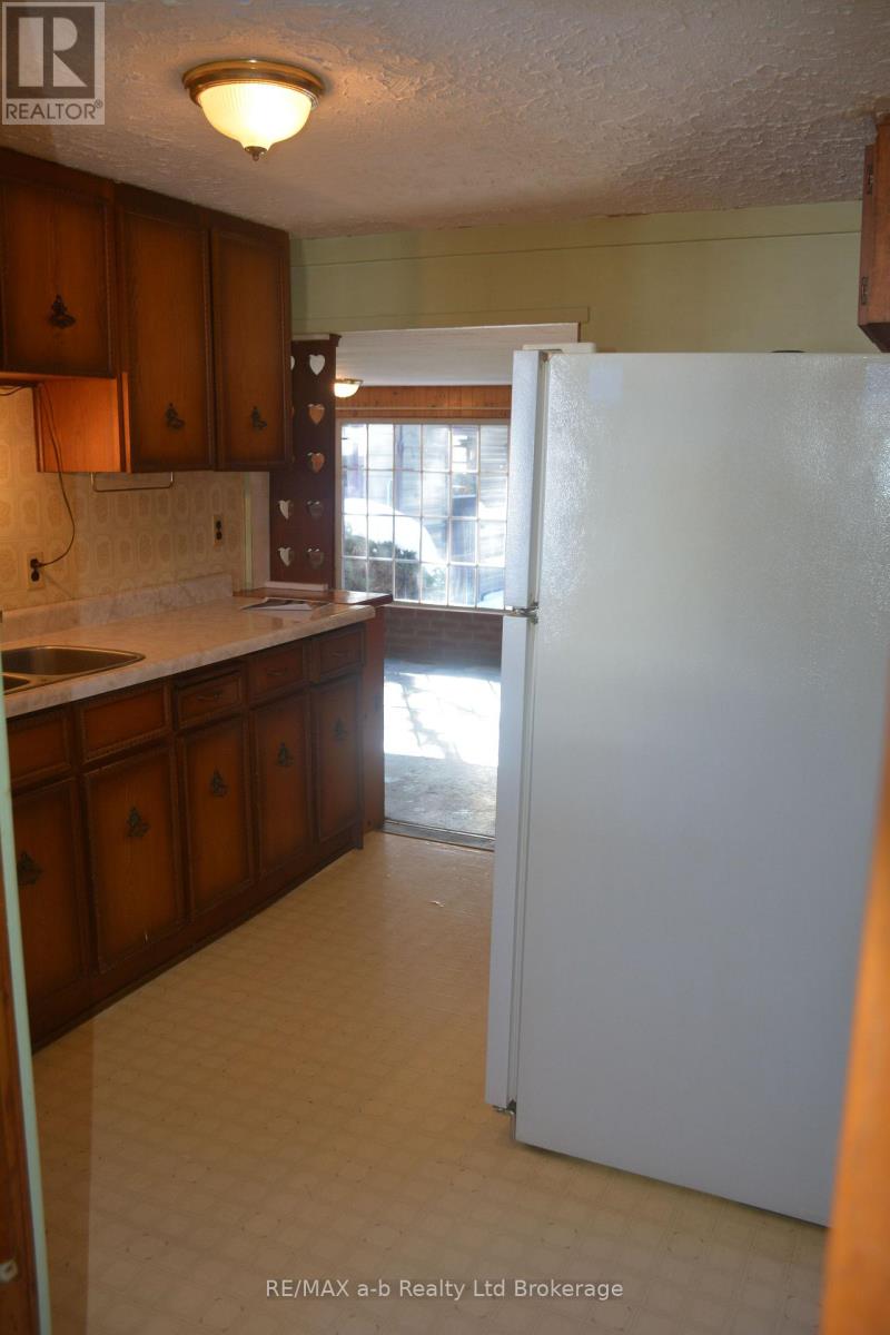 146 Whiting Street, Ingersoll, Ontario  N5C 3B3 - Photo 10 - X12768778