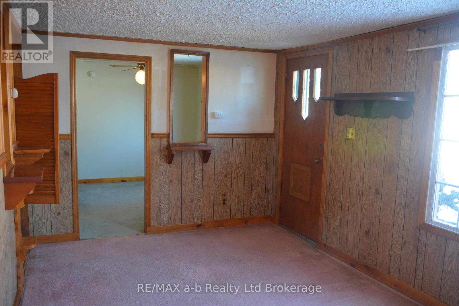 146 Whiting Street, Ingersoll, Ontario  N5C 3B3 - Photo 8 - X12768778