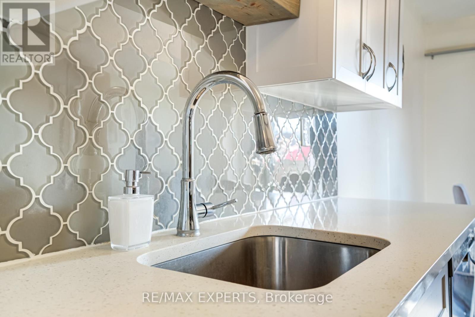 J - 766 Walter Street, Cambridge, Ontario  N3H 4P3 - Photo 4 - X13044392