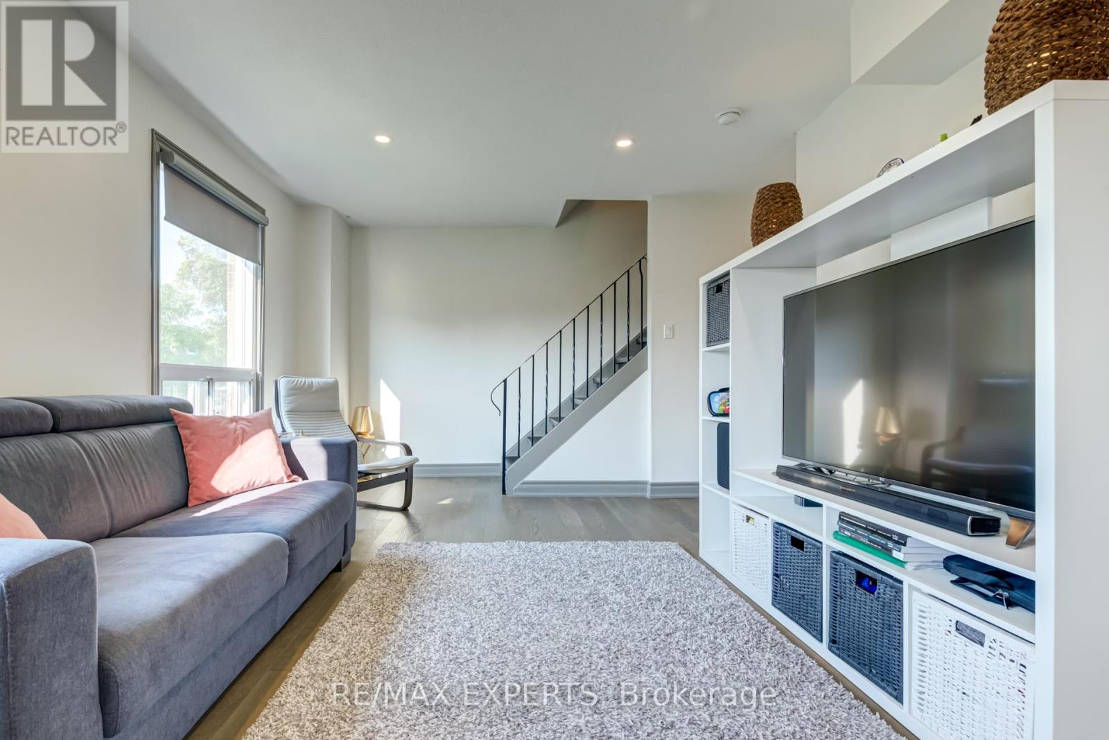 J - 766 Walter Street, Cambridge, Ontario  N3H 4P3 - Photo 8 - X13044392