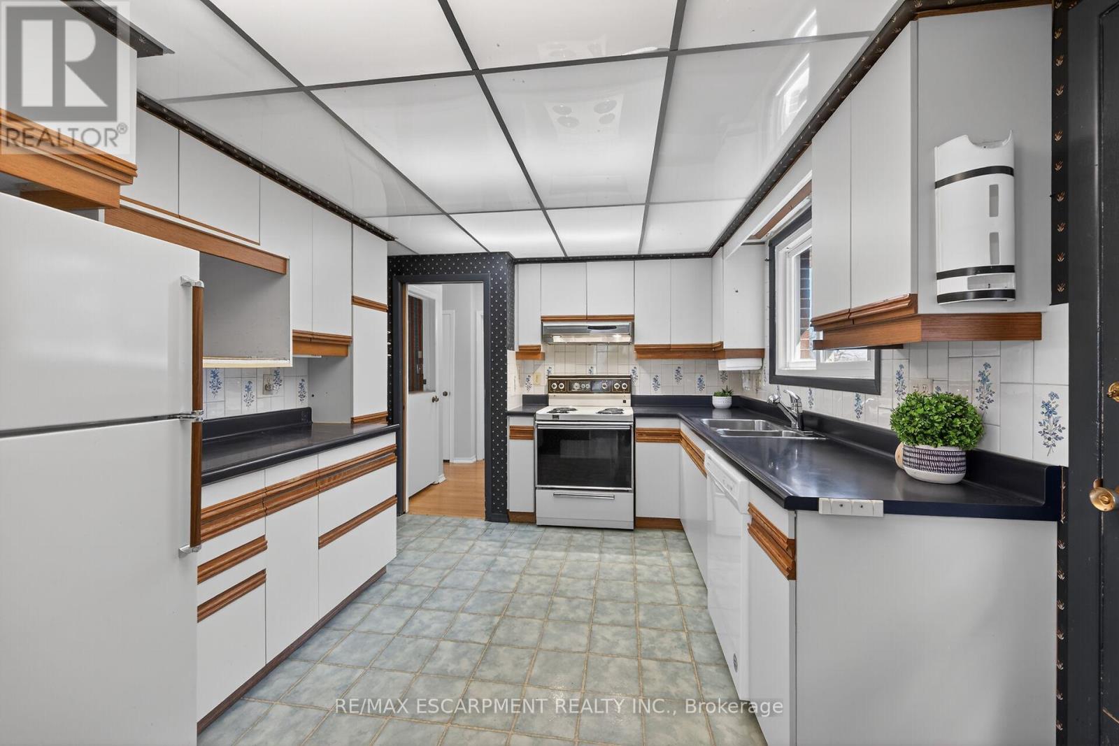 42 Holbrook Road, Hamilton, Ontario  L9C 2H2 - Photo 13 - X13044446