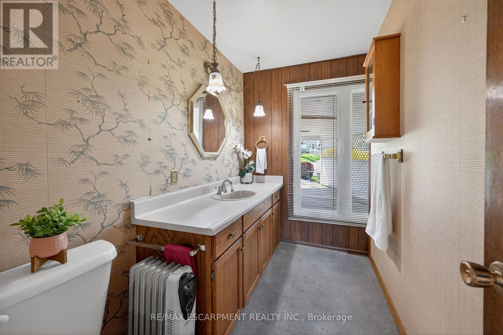 42 Holbrook Road, Hamilton, Ontario  L9C 2H2 - Photo 20 - X13044446