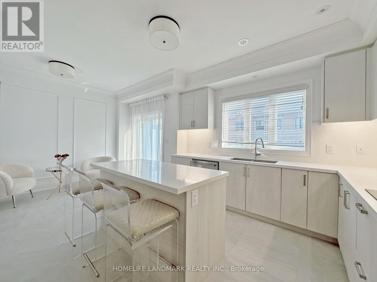 45 Gandhi Lane, Markham, Ontario  L3T 0G4 - Photo 17 - N12932756