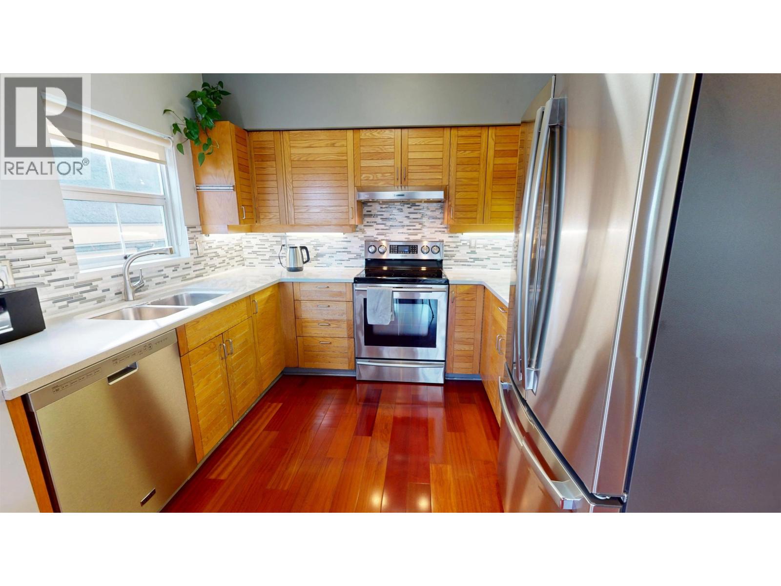 2158 W 3rd Avenue, Vancouver, British Columbia  V6K 1L1 - Photo 5 - R3113534