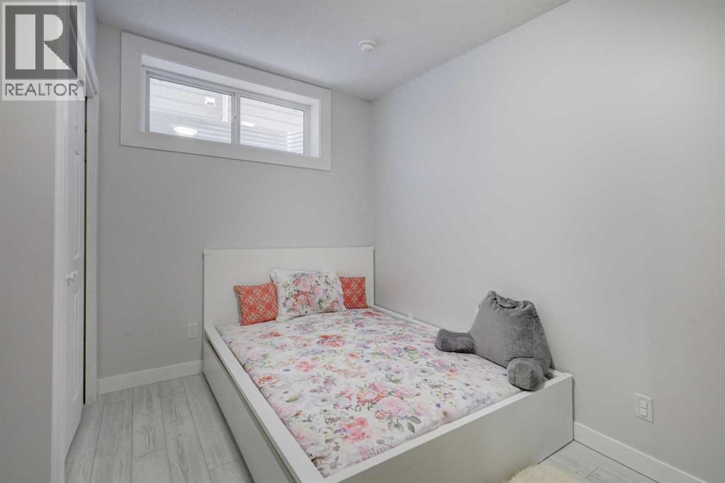 546 Sherwood Boulevard NW, Calgary, Alberta  T3R 0R7 - Photo 35 - A2295395