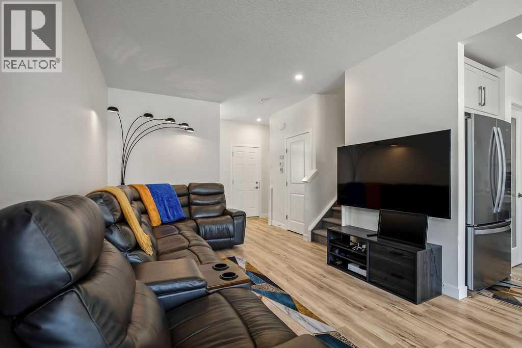 639 Kingsmere Way SE, Airdrie, Alberta  T4A 0X7 - Photo 6 - A2300866