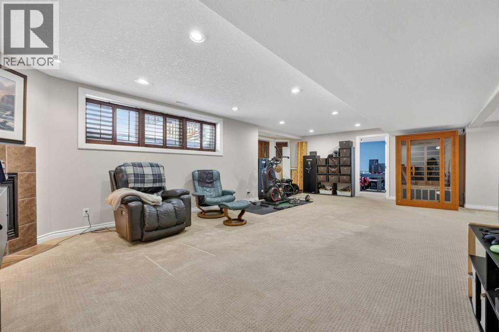 14 Cameron Close, Okotoks, Alberta  T1S 2E8 - Photo 34 - A2302565