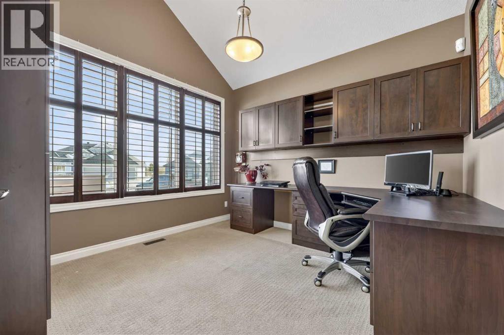 14 Cameron Close, Okotoks, Alberta  T1S 2E8 - Photo 13 - A2302565