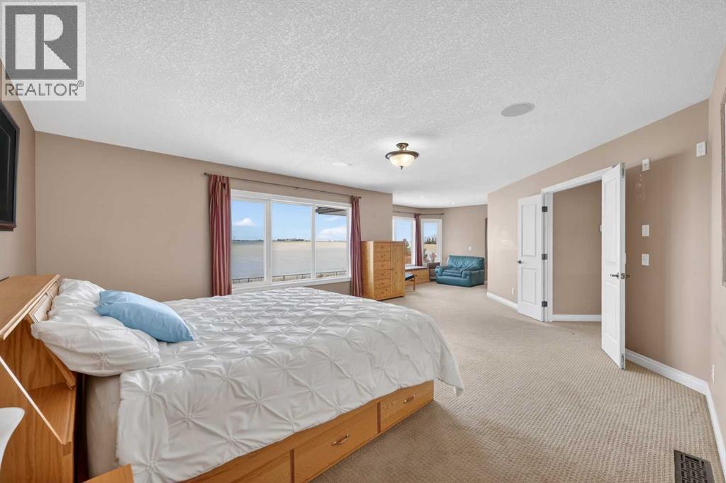 14 Cameron Close, Okotoks, Alberta  T1S 2E8 - Photo 19 - A2302565