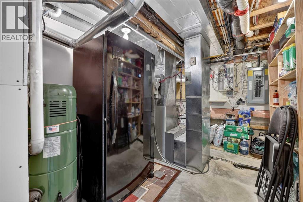 14 Cameron Close, Okotoks, Alberta  T1S 2E8 - Photo 39 - A2302565