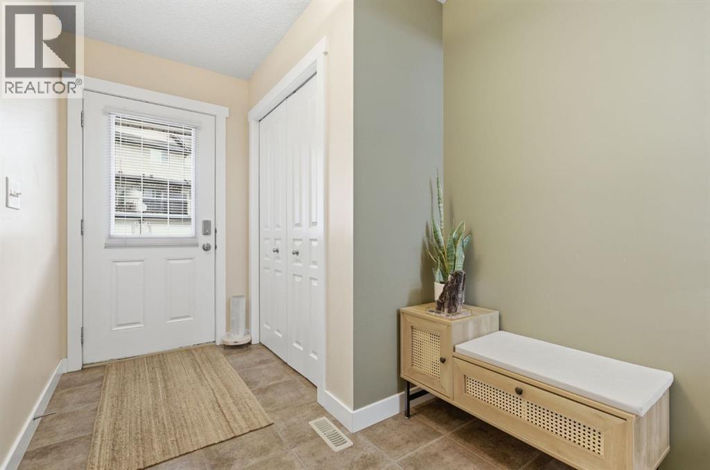 71 Cimarron Vista Gardens, Okotoks, Alberta  T1S 0G3 - Photo 3 - A2303911