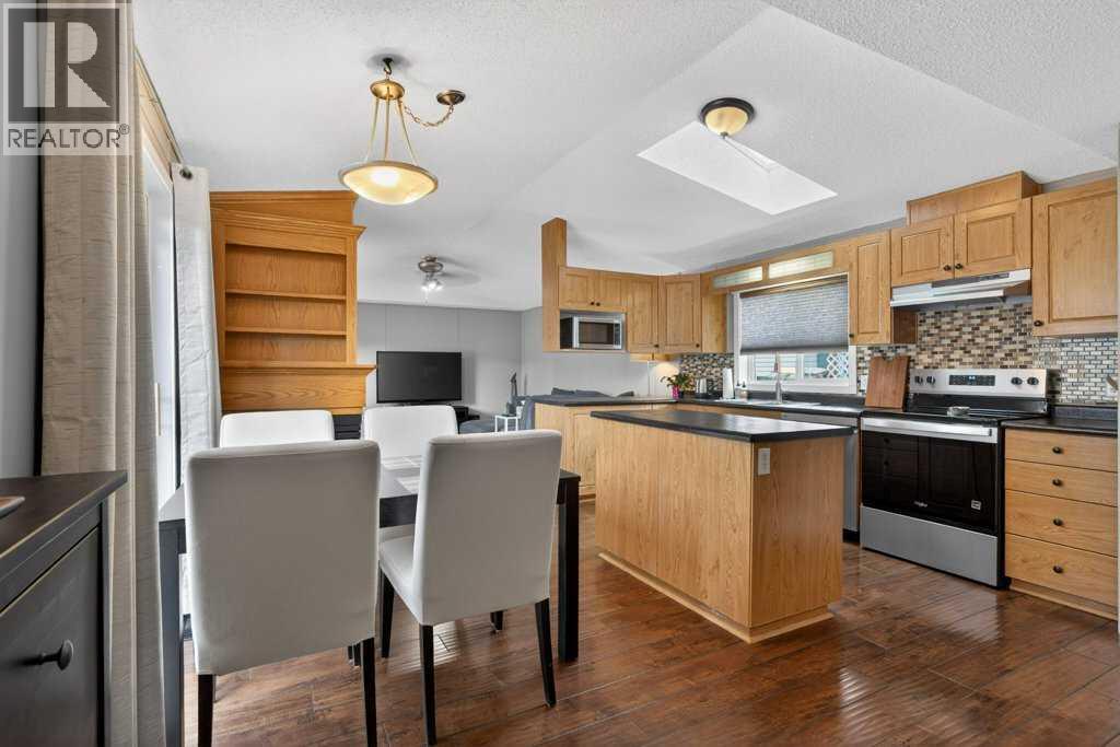 516, 3223 83 Street NW, Calgary, Alberta  T2B 5N7 - Photo 3 - A2305136