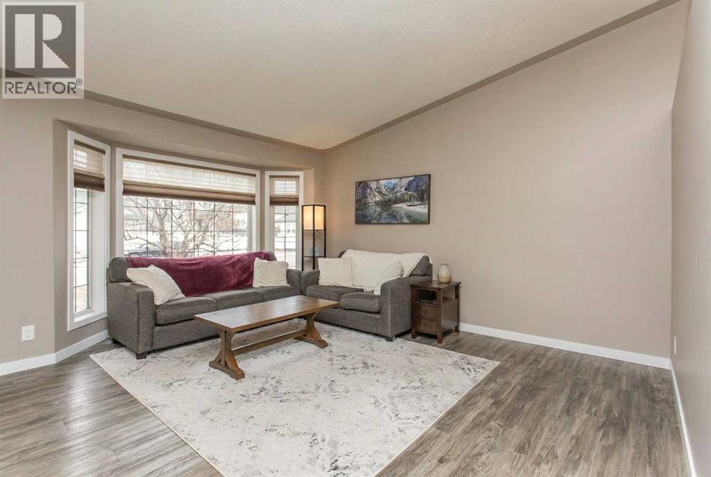 52 Archibald Crescent, Red Deer, Alberta  T4R 2X4 - Photo 3 - A2302649