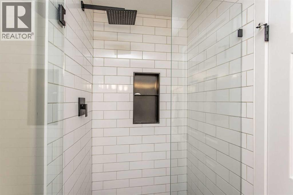 52 Archibald Crescent, Red Deer, Alberta  T4R 2X4 - Photo 18 - A2302649