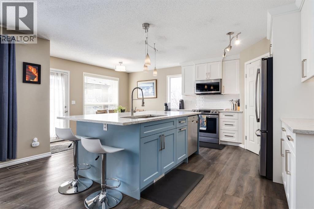 433 Bayside Place SW, Airdrie, Alberta  T4B 2X5 - Photo 3 - A2302524