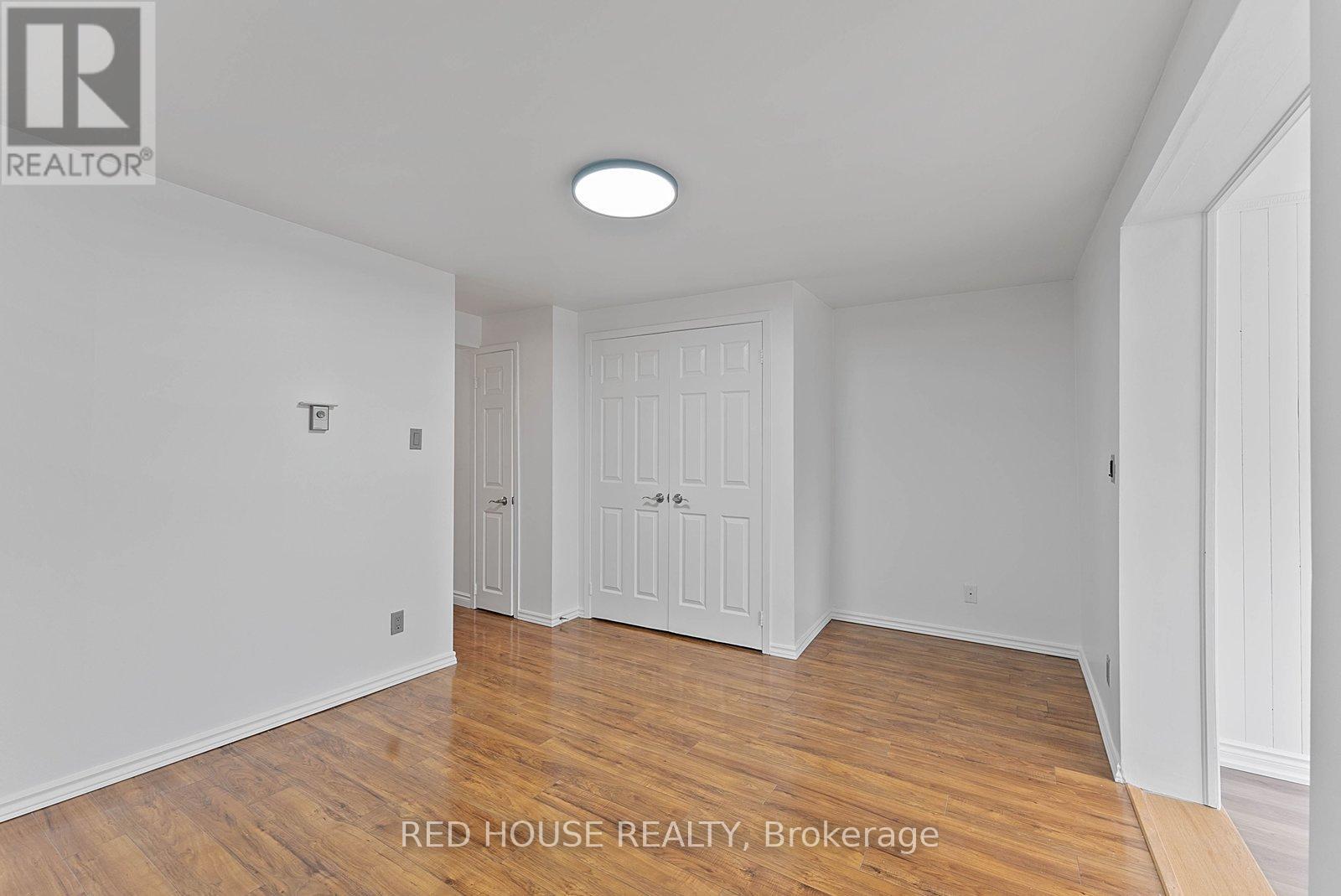 Upper - 37 Connaught Avenue, Toronto, Ontario  M4L 2V8 - Photo 23 - E12846964