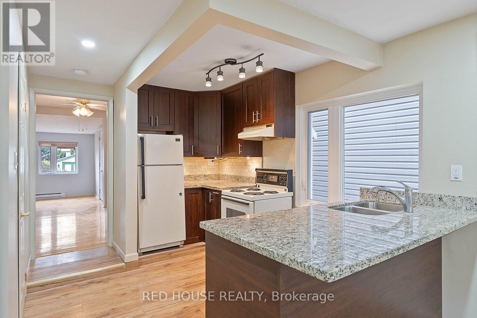 MAIN - 37 CONNAUGHT AVENUE, Toronto, Ontario