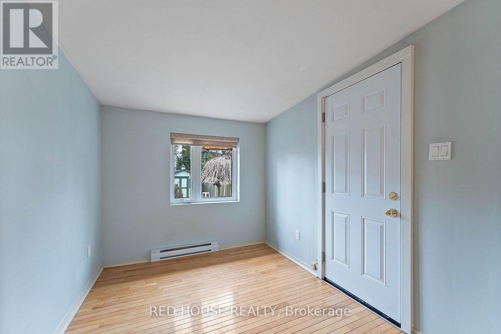 Main - 37 Connaught Avenue, Toronto, Ontario  M4L 2V8 - Photo 21 - E12887728