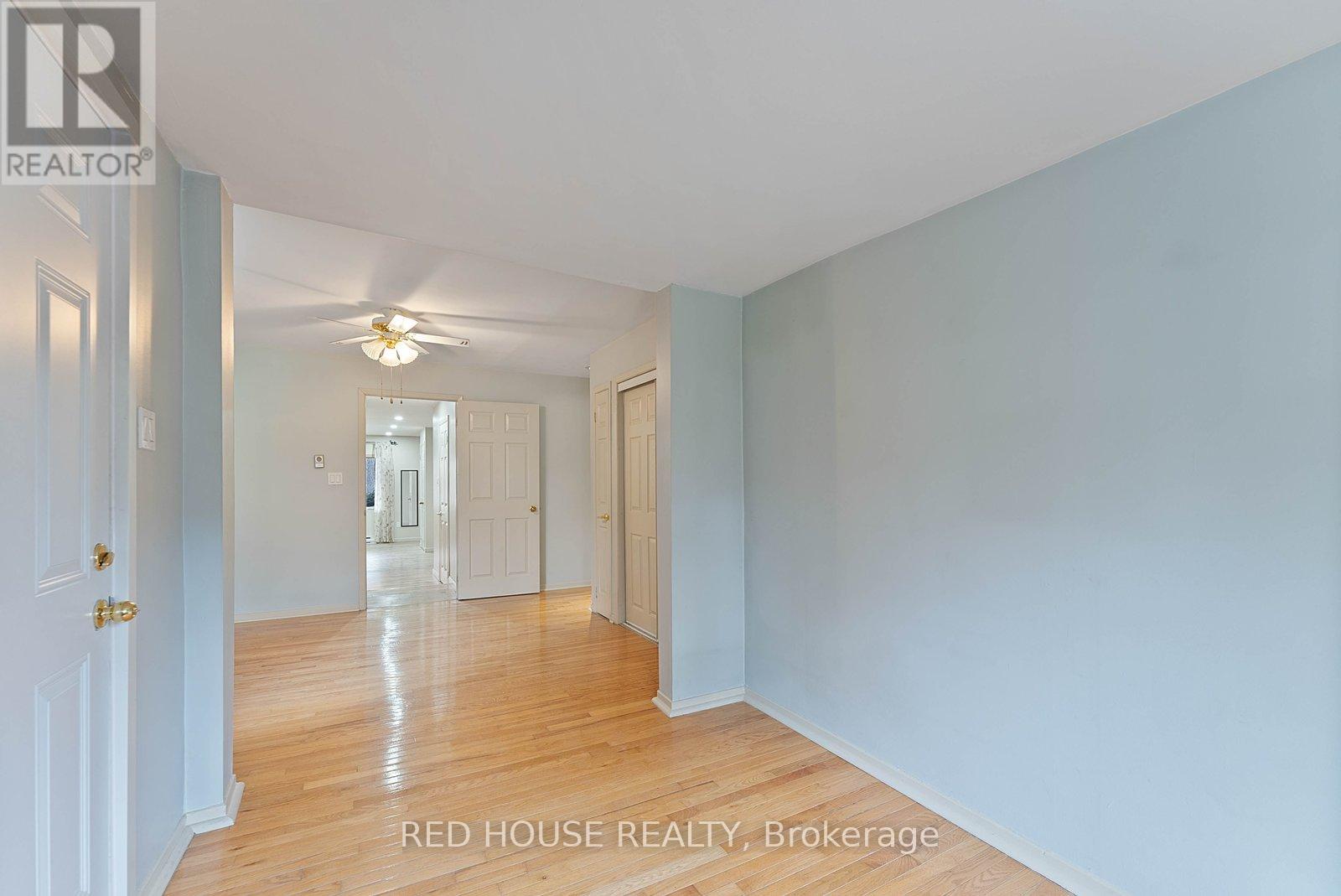 Main - 37 Connaught Avenue, Toronto, Ontario  M4L 2V8 - Photo 22 - E12887728