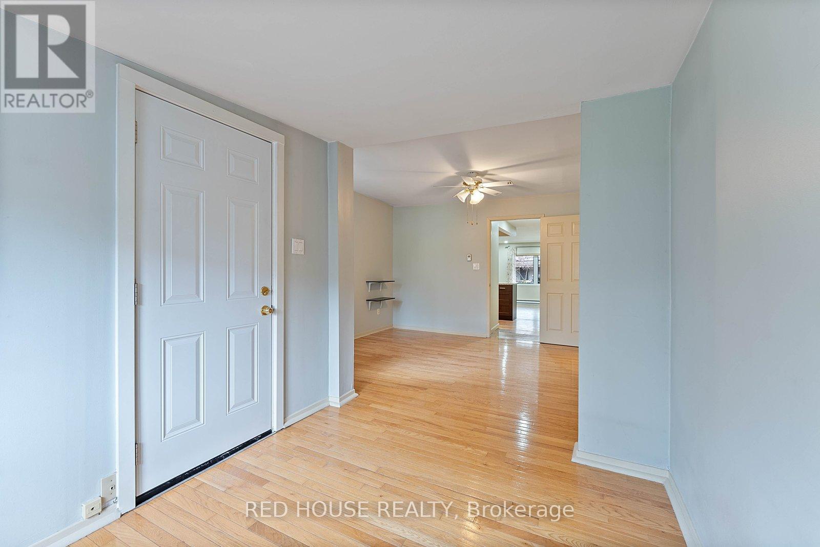 Main - 37 Connaught Avenue, Toronto, Ontario  M4L 2V8 - Photo 24 - E12887728