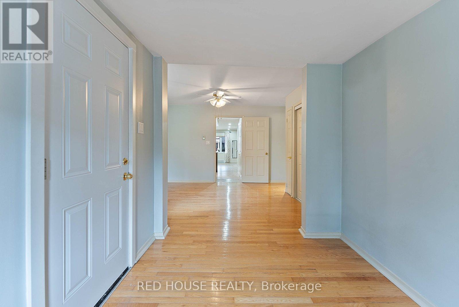 Main - 37 Connaught Avenue, Toronto, Ontario  M4L 2V8 - Photo 23 - E12887728