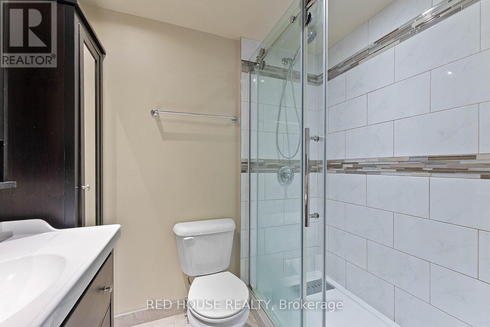 Main - 37 Connaught Avenue, Toronto, Ontario  M4L 2V8 - Photo 28 - E12887728