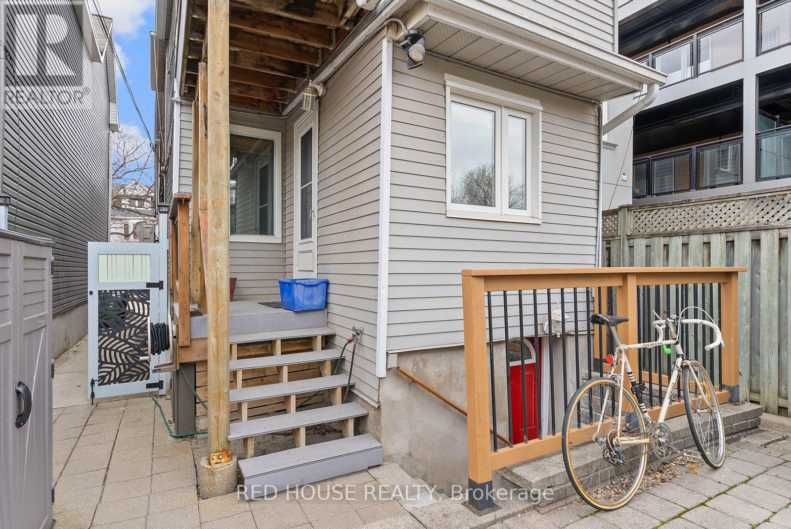 Main - 37 Connaught Avenue, Toronto, Ontario  M4L 2V8 - Photo 34 - E12887728