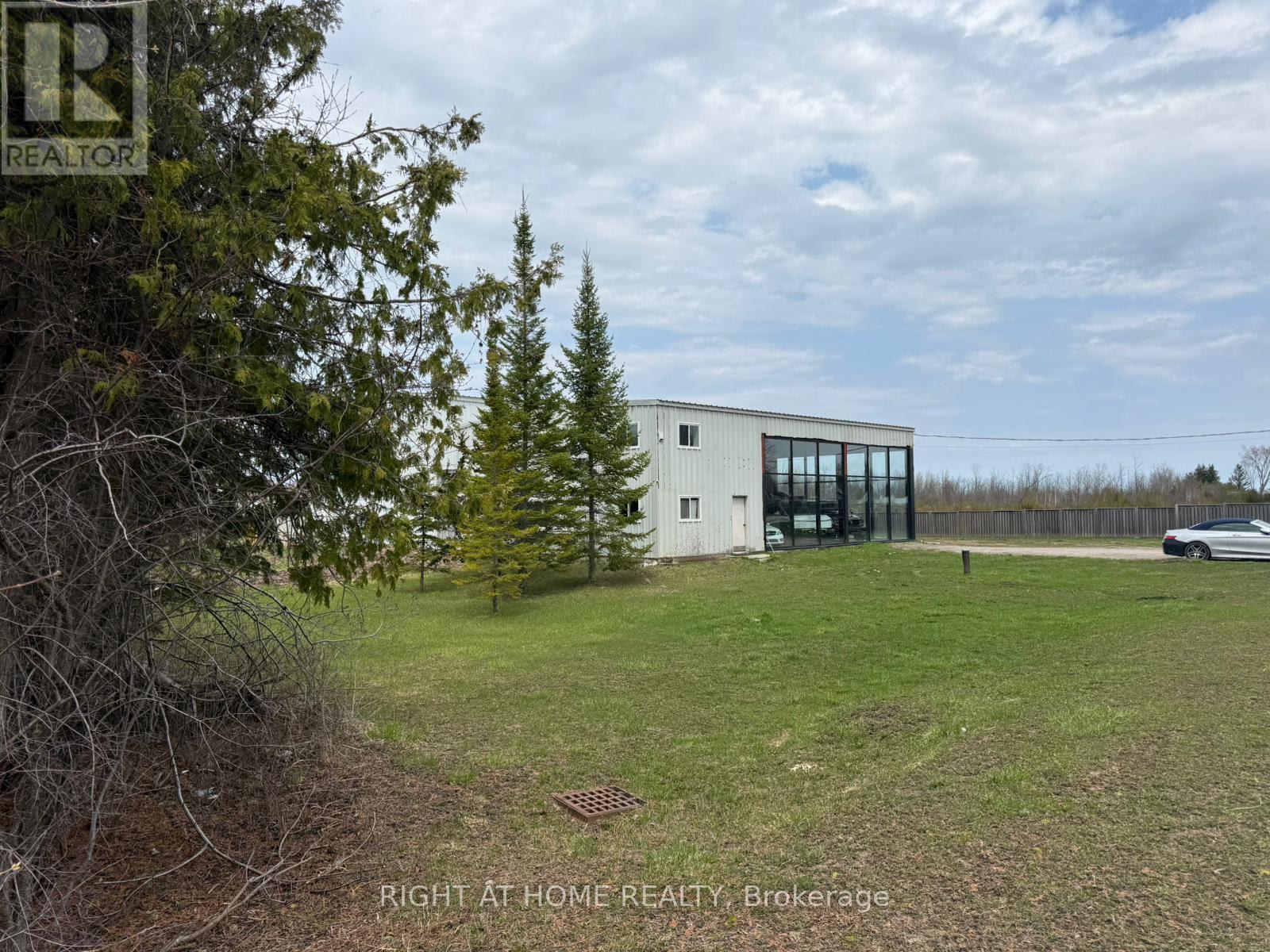 4988 Baseline Road, Georgina, Ontario  L0E 1R0 - Photo 2 - N13044526