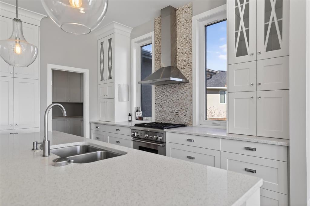 9 Fairway Close, Steinbach, Manitoba  R5G 1M1 - Photo 5 - 202607955