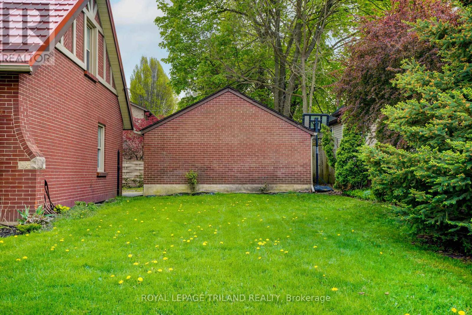 1 Woodland Place, London South, Ontario  N6C 1H9 - Photo 10 - X12902696