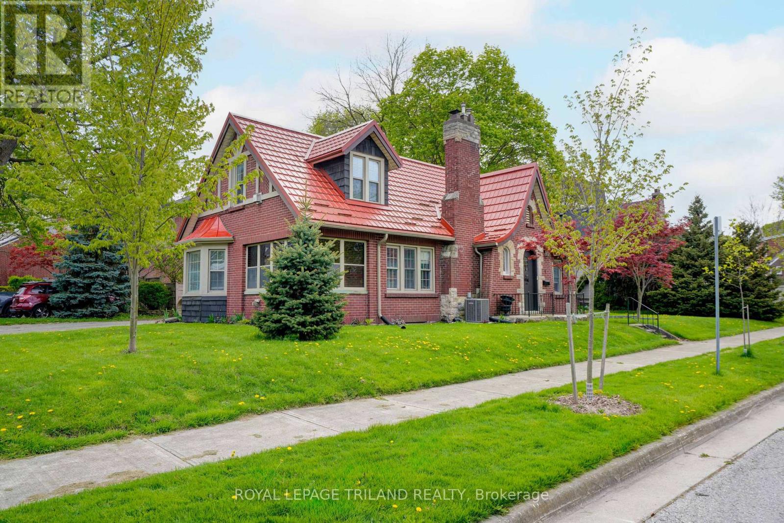 1 Woodland Place, London South, Ontario  N6C 1H9 - Photo 4 - X12902696