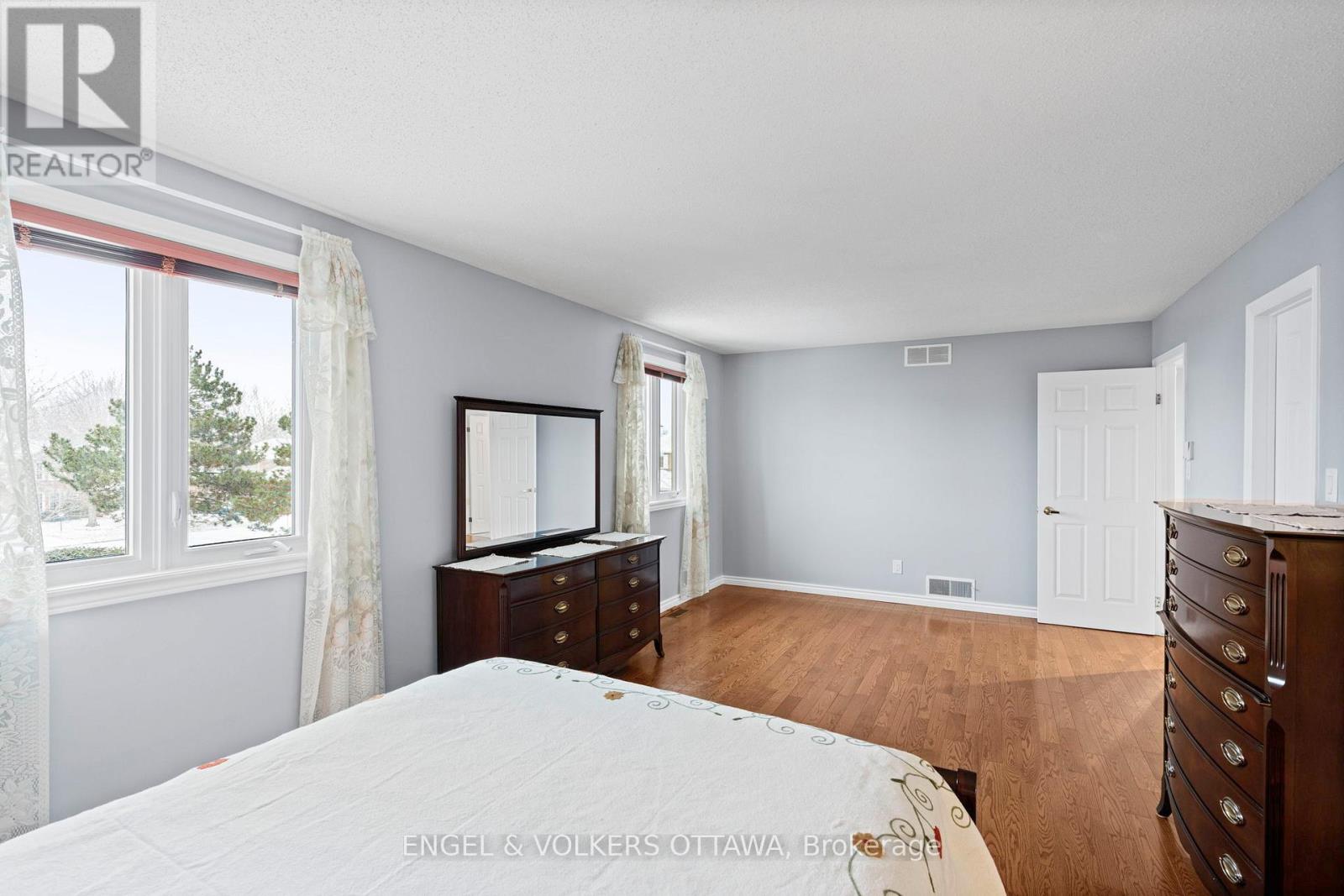 3 Balding Crescent, Ottawa, Ontario  K2K 2L4 - Photo 16 - X12980156