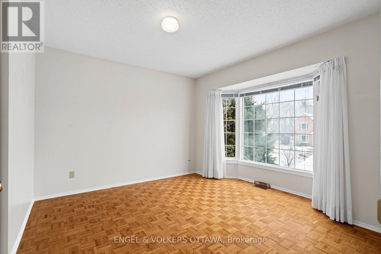 3 Balding Crescent, Ottawa, Ontario  K2K 2L4 - Photo 20 - X12980156