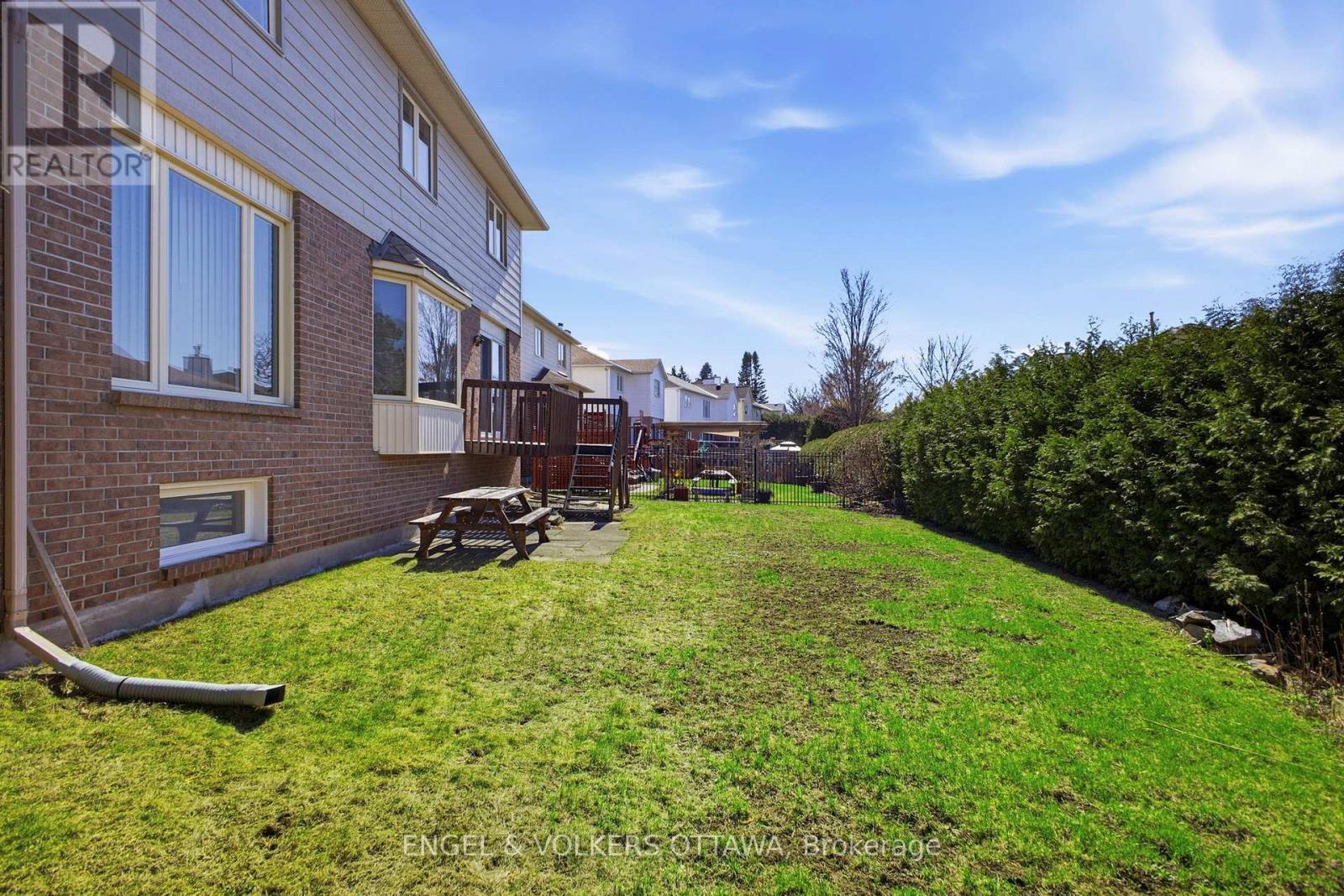 3 Balding Crescent, Ottawa, Ontario  K2K 2L4 - Photo 30 - X12980156