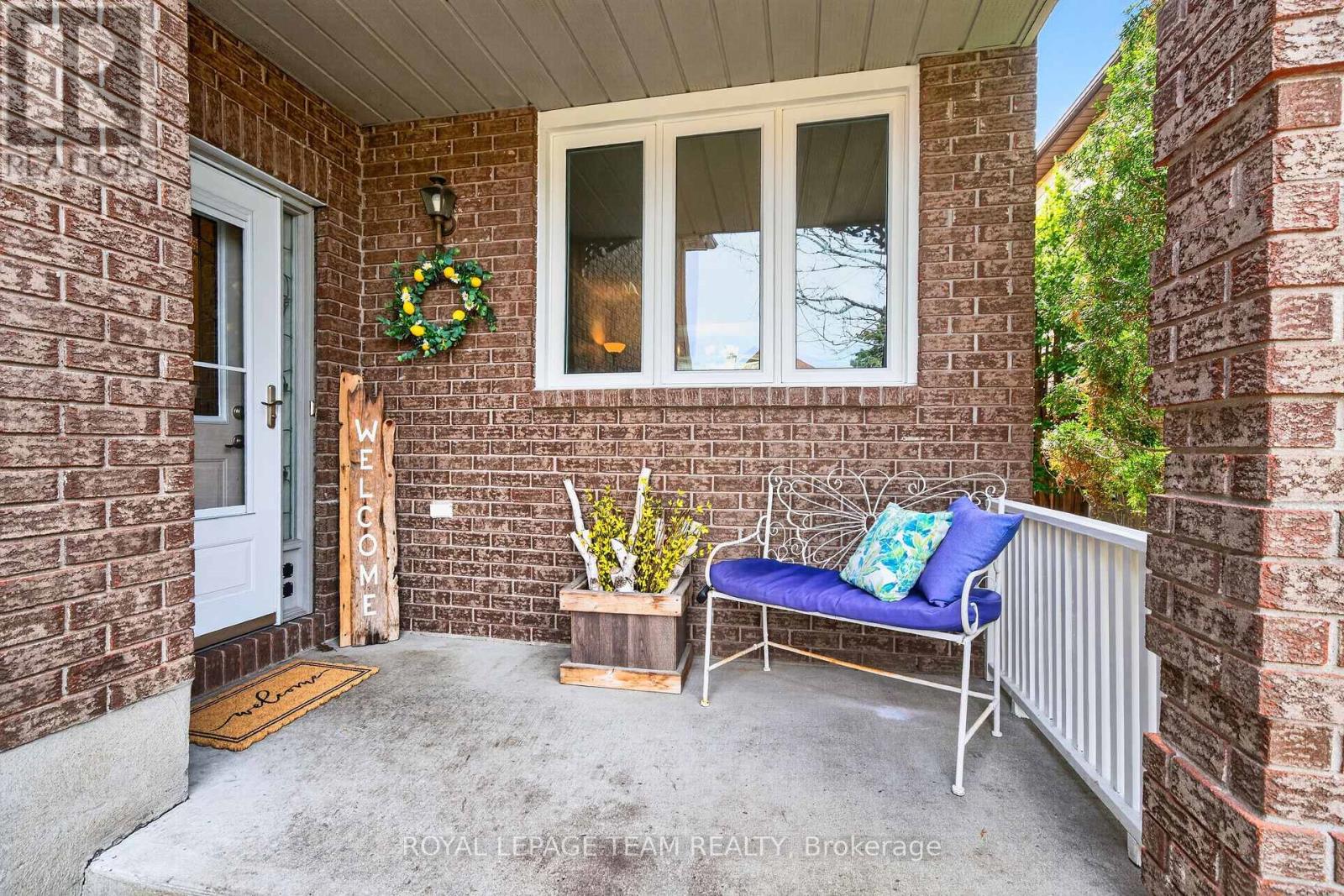 23 Inwood Drive, Ottawa, Ontario  K2M 1Z6 - Photo 3 - X13042168