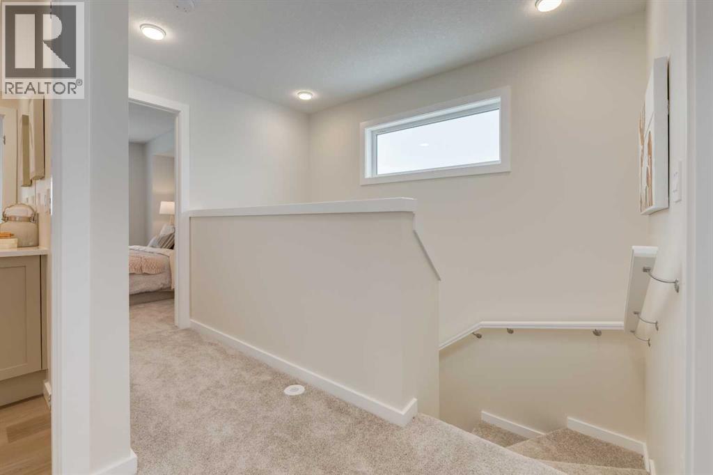 585 Savanna Drive Ne, Calgary, Alberta  T3J 5P8 - Photo 9 - A2282349