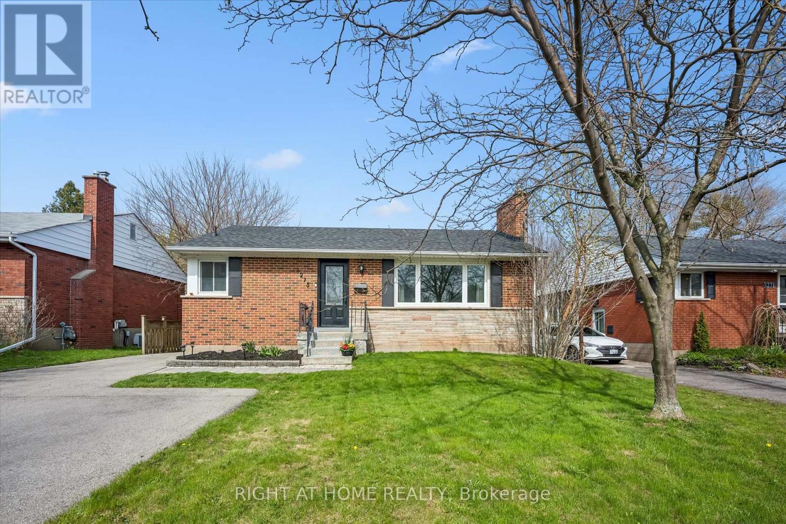 1275 ROYAL DRIVE, Burlington, Ontario