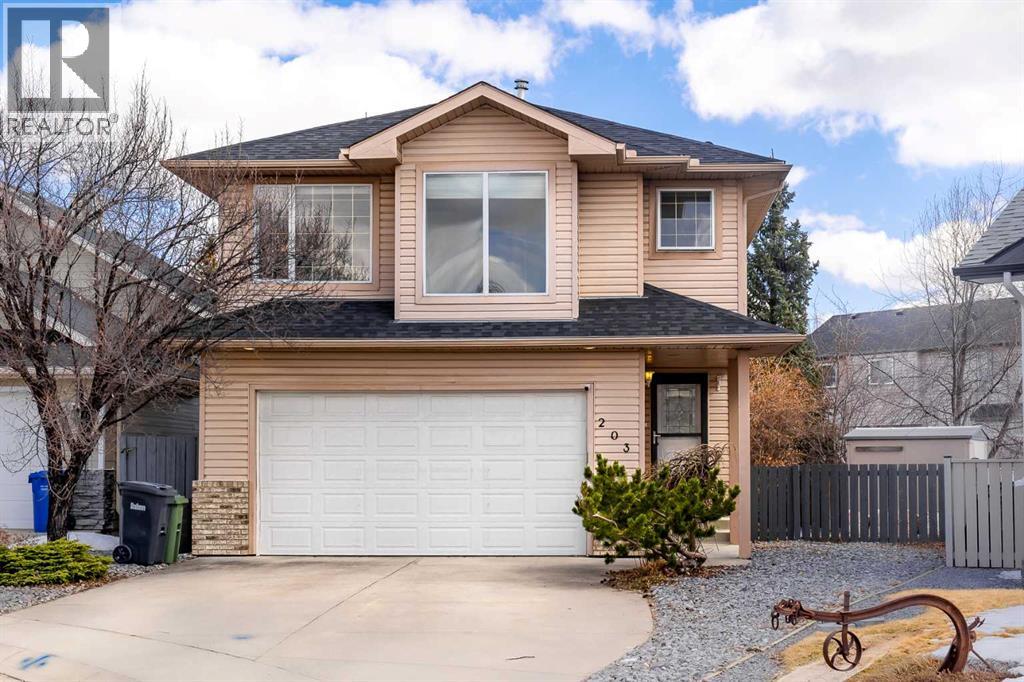 203 Cambridge Bay, Strathmore, Alberta