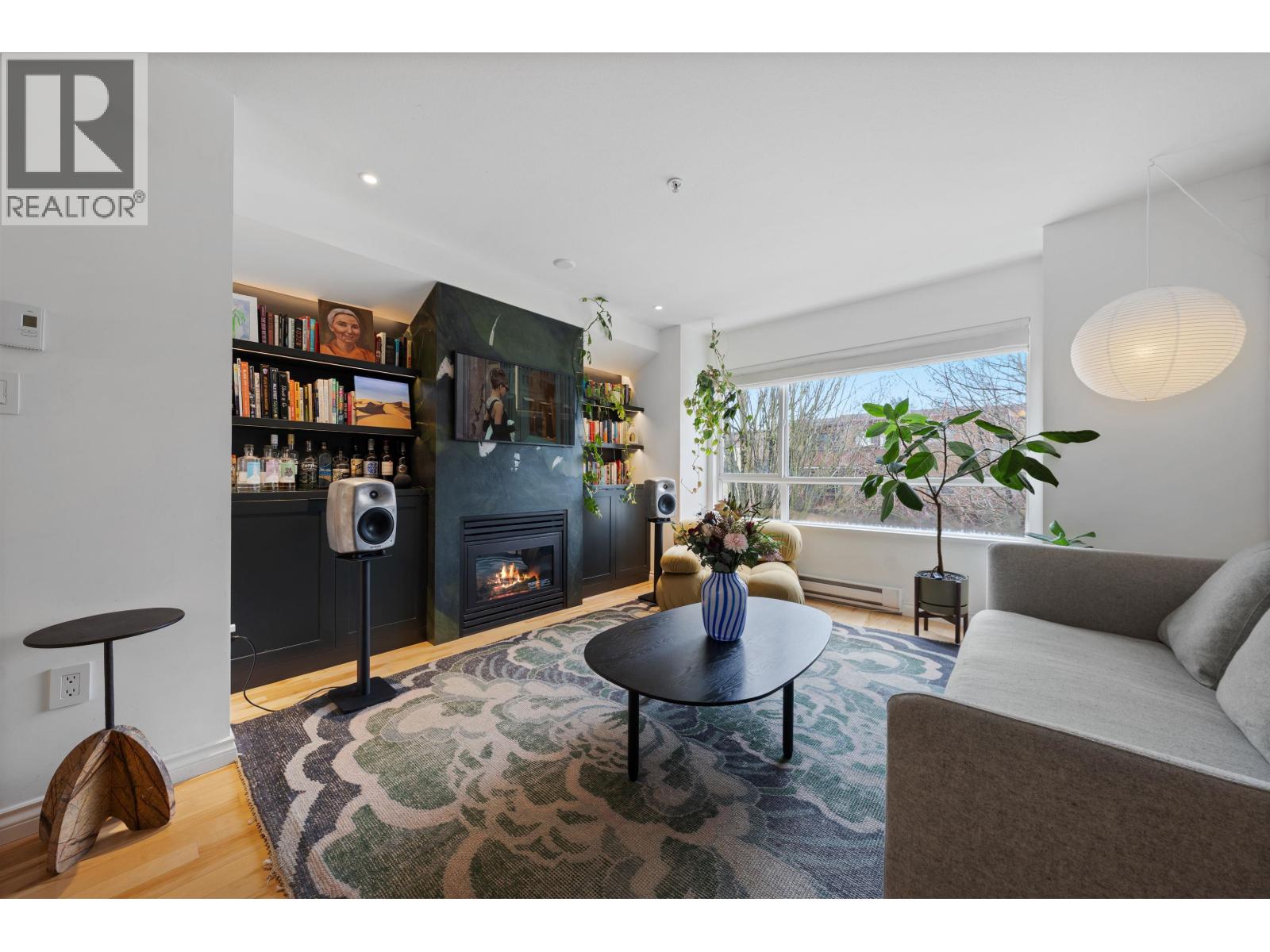 303 2688 Watson Street, Vancouver, British Columbia  V5T 4T6 - Photo 2 - R3113589