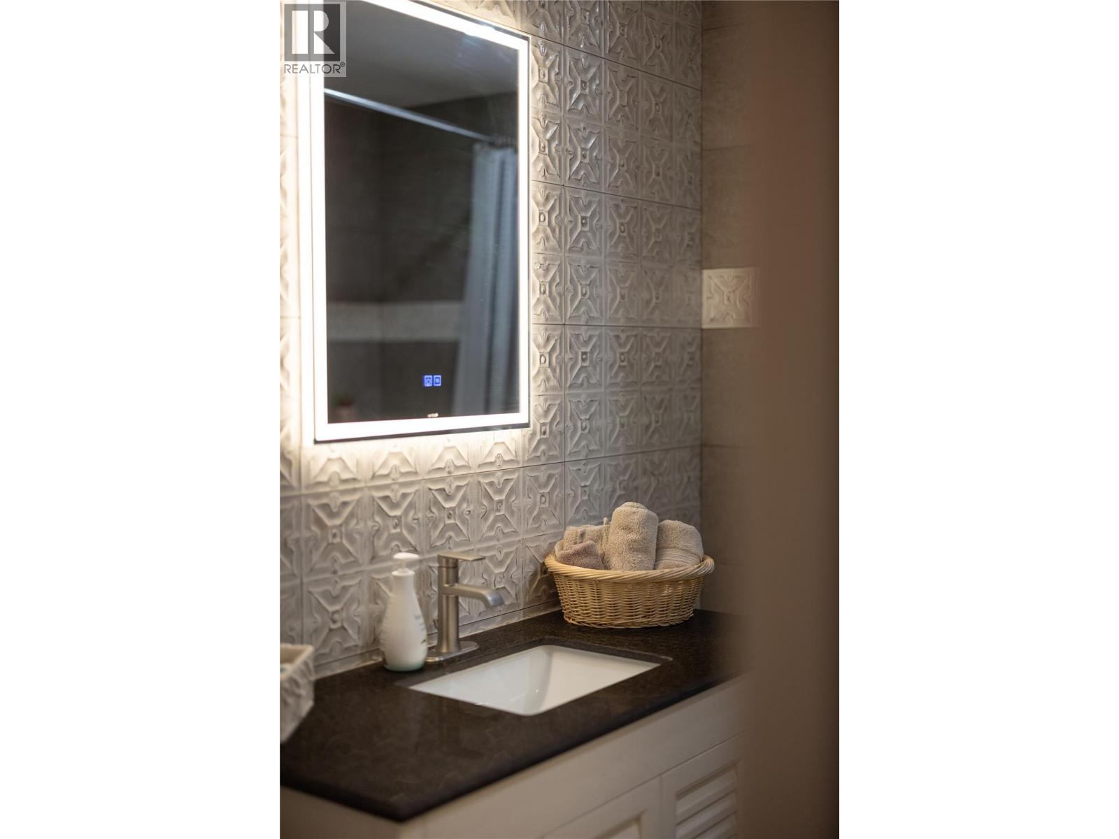 277 Clifton Road N, Kelowna, British Columbia  V1V 1N3 - Photo 47 - 10382889