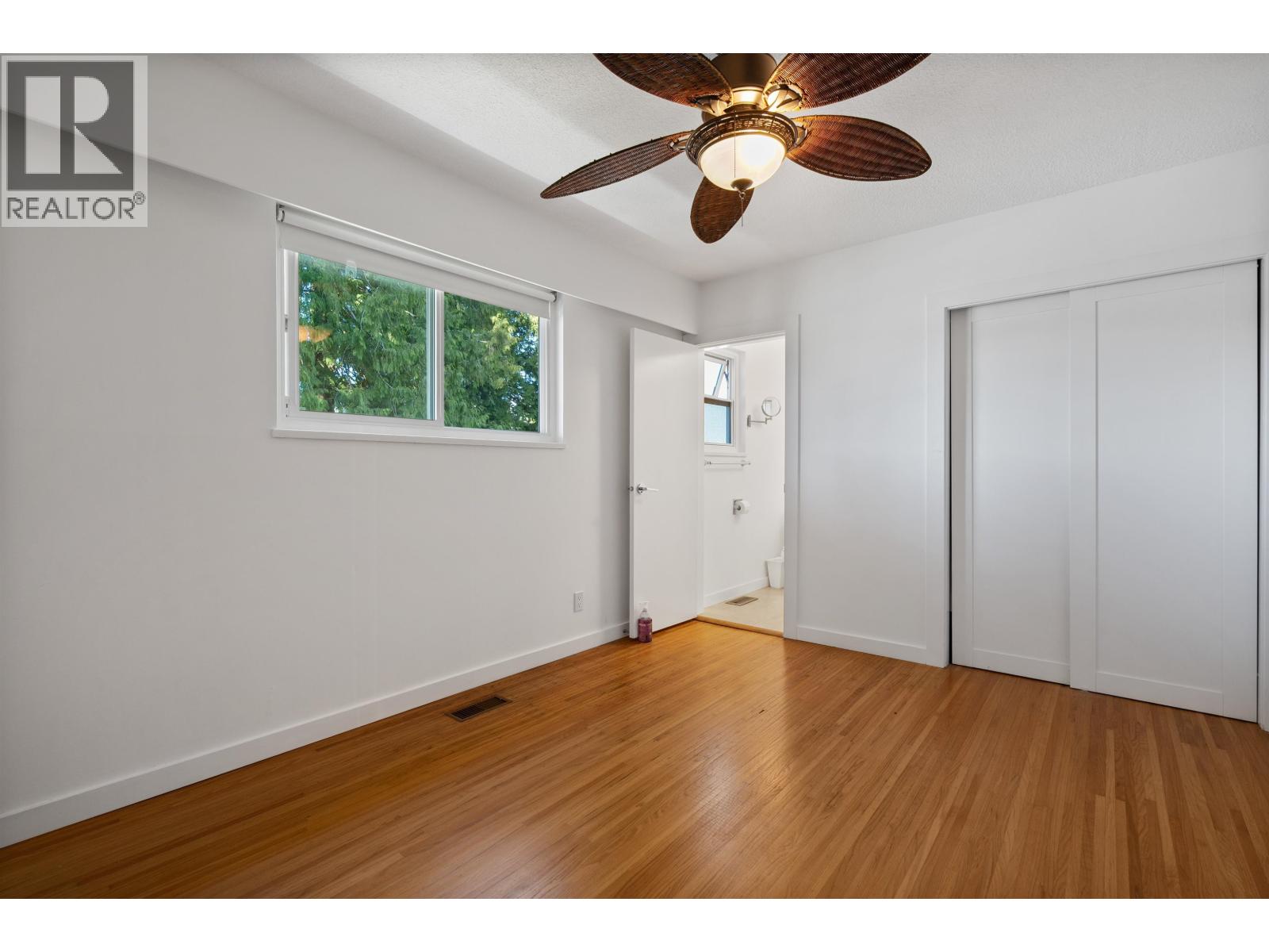 2039 Compton Court, Coquitlam, British Columbia  V3J 2K9 - Photo 11 - R3111225