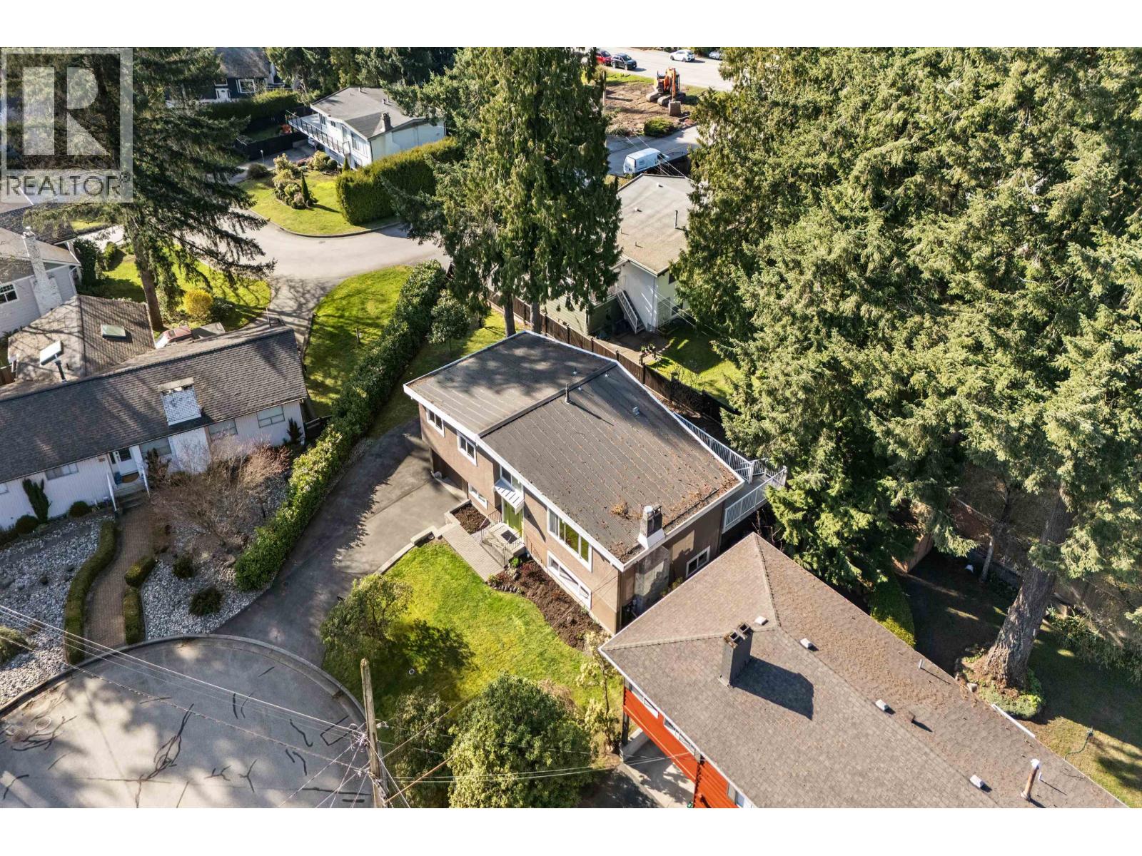 2039 Compton Court, Coquitlam, British Columbia  V3J 2K9 - Photo 29 - R3111225