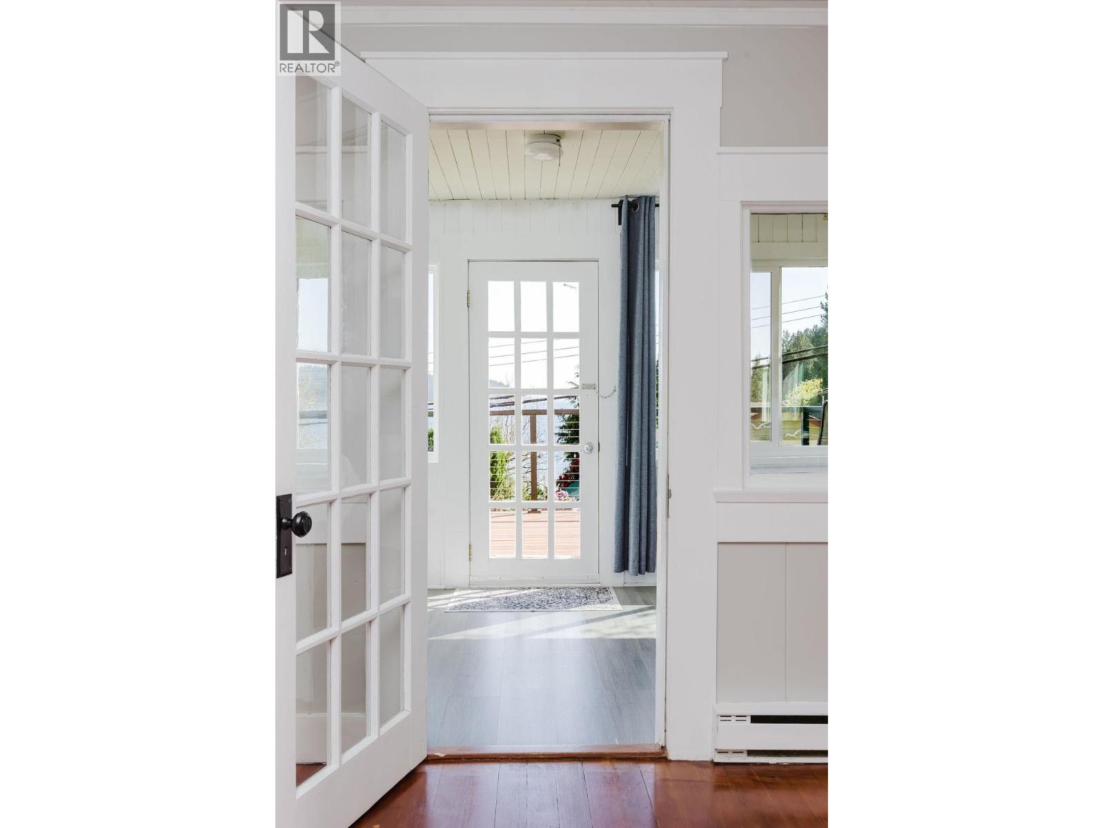 462 Central Avenue, Gibsons, British Columbia  V0N 1V1 - Photo 27 - R3115794