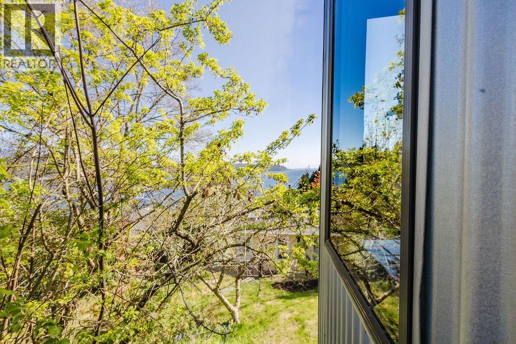 462 Central Avenue, Gibsons, British Columbia  V0N 1V1 - Photo 30 - R3115794