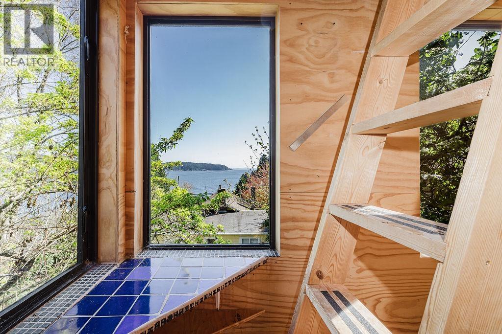 462 Central Avenue, Gibsons, British Columbia  V0N 1V1 - Photo 32 - R3115794