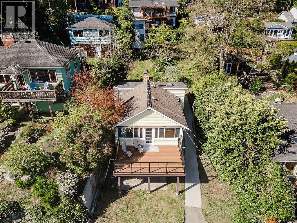 462 Central Avenue, Gibsons, British Columbia  V0N 1V1 - Photo 6 - R3115794