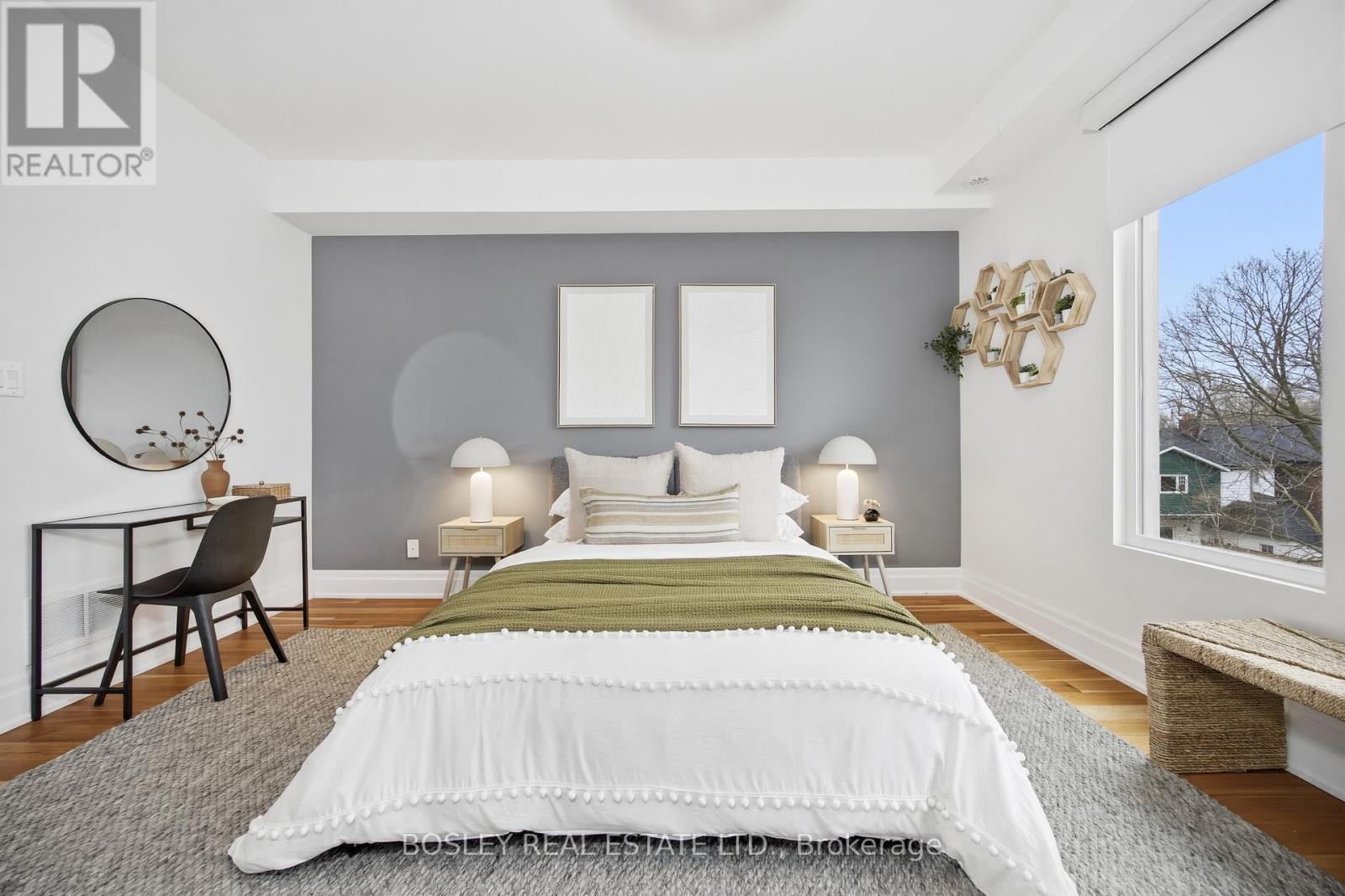 17 Vince Avenue, Toronto, Ontario  M4L 0A6 - Photo 16 - E13009442