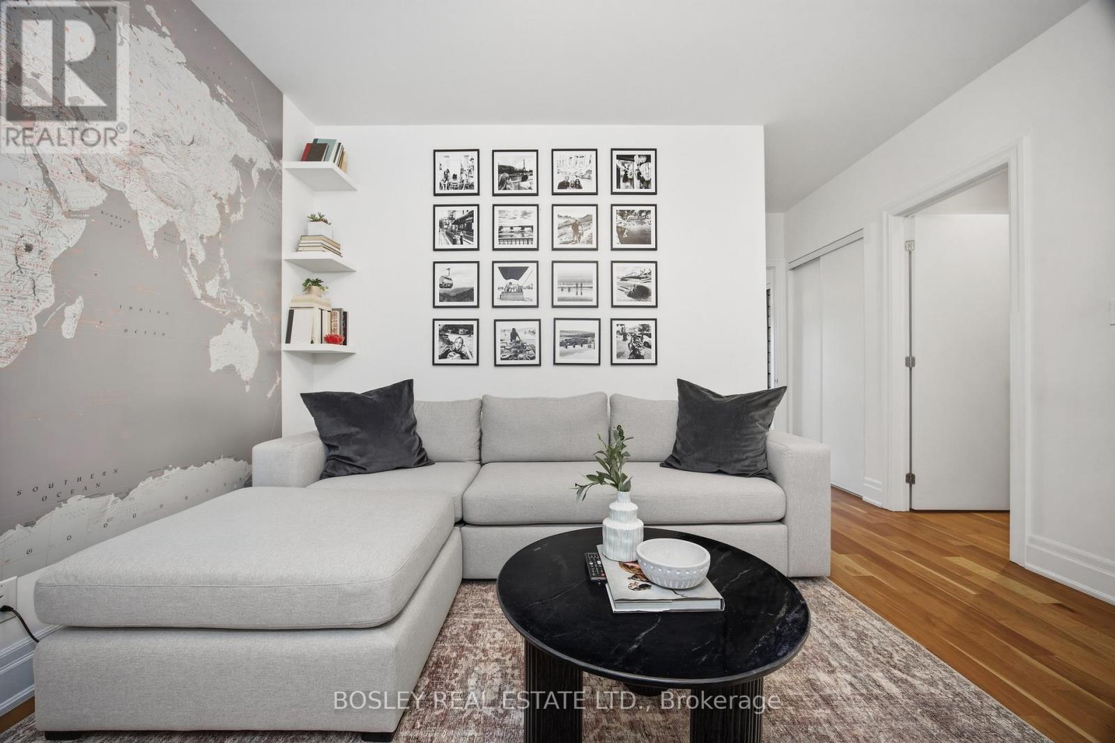 17 Vince Avenue, Toronto, Ontario  M4L 0A6 - Photo 14 - E13009442